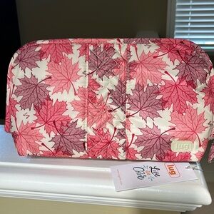 NWT -Lug Flash-Maples Cream Cosmetics Case